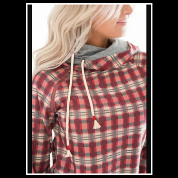 🤯HP!🤯❤Red Plaid Cowl Neck Sweater❤ - Picture 3 of 7